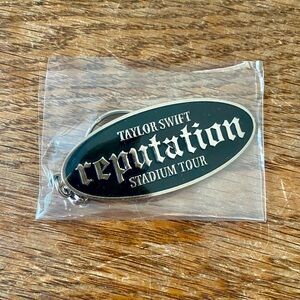 Taylor Swift Reputation Stadium Tour Keychain